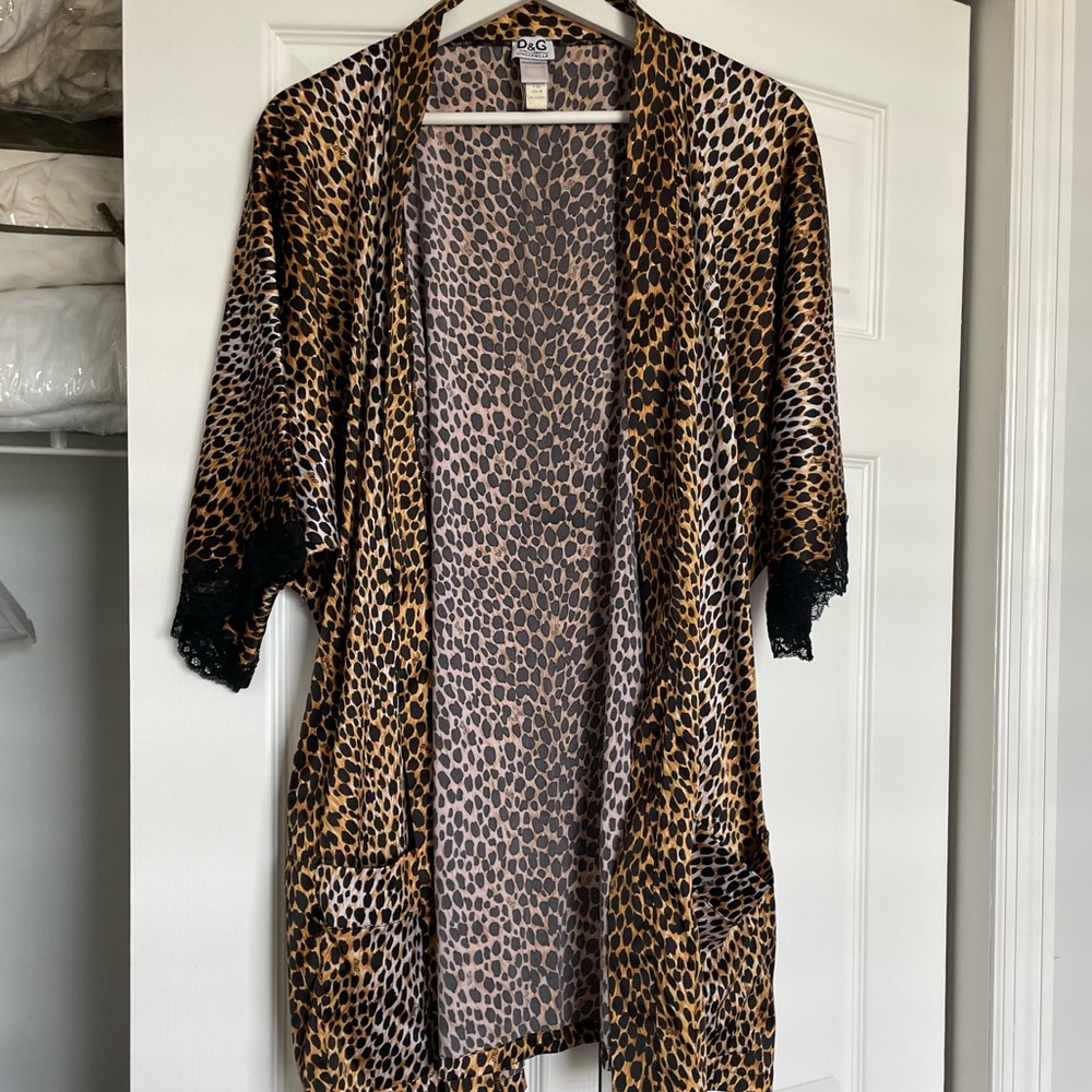 Vintage D&G Dolce & Gabbana Leopard Print Satin Lace Trim Robe